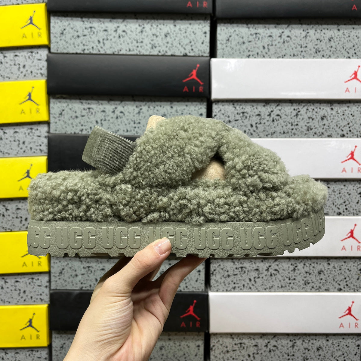 UGG Fluff Sugar Slide – Sage Teddy Shearling Crossband Sandal with Tonal Elastic Strap & Branded Platform