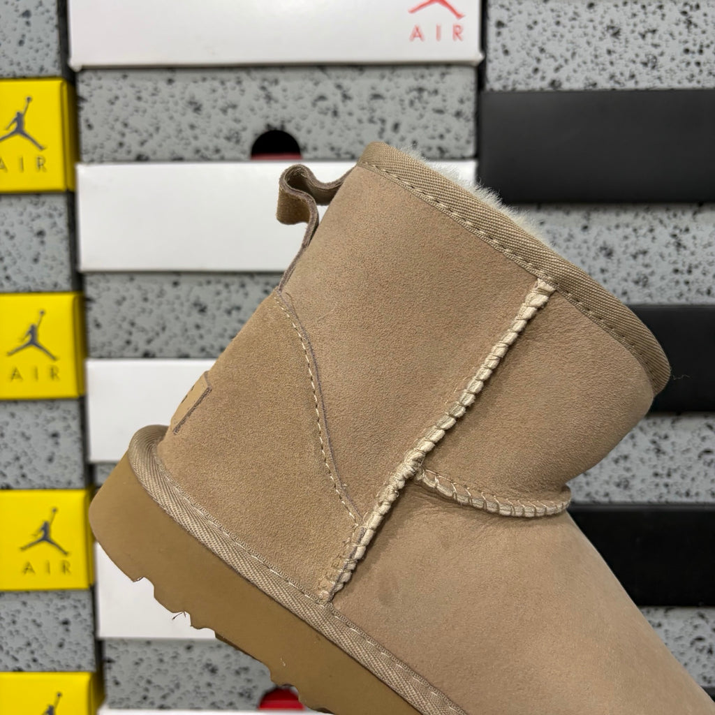 UGG Classic Mini II Boot – Sand Suede