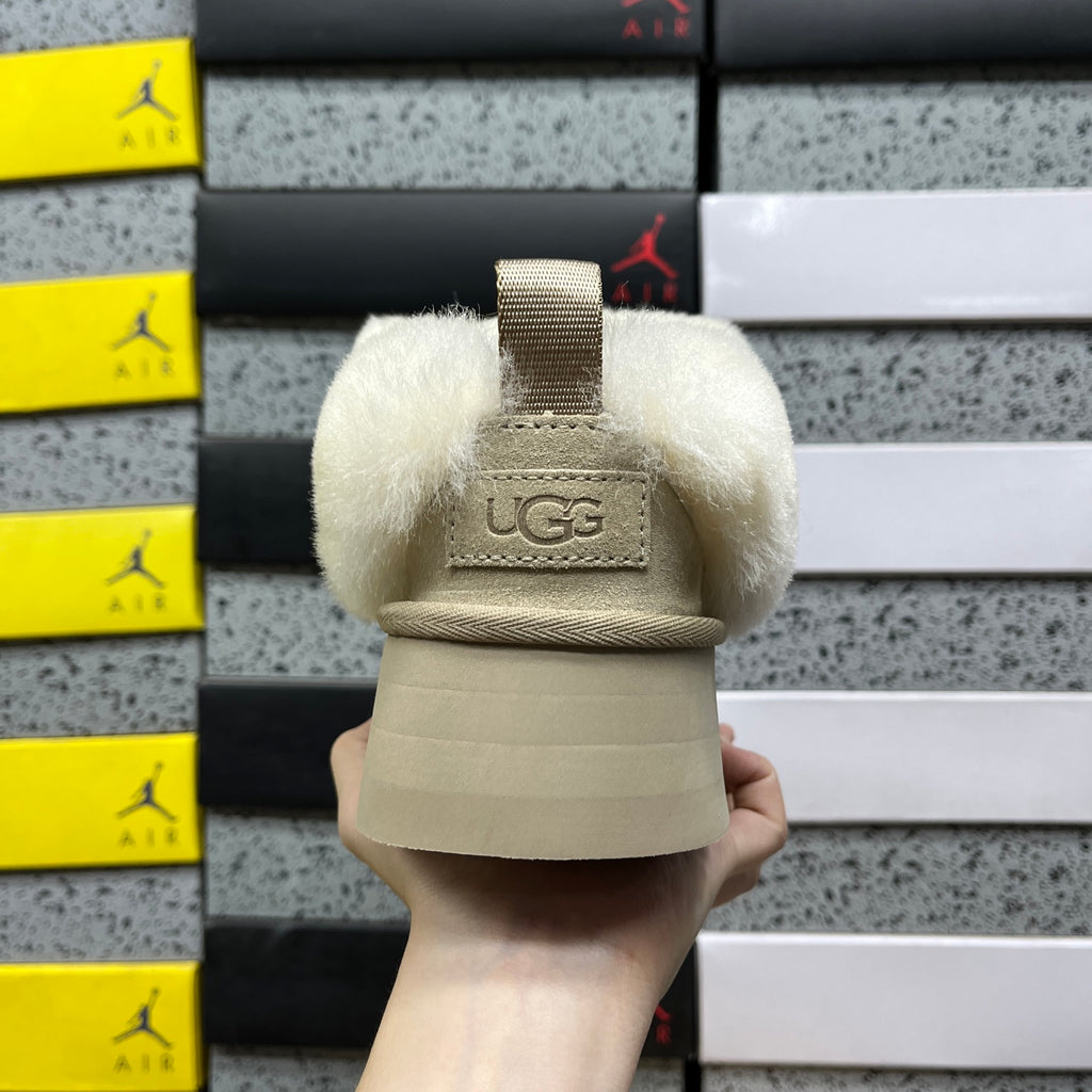 UGG Yazzelle – Sand Suede Platform Slipper with Cream Sheepskin Cuff & Tonal Lug Sole