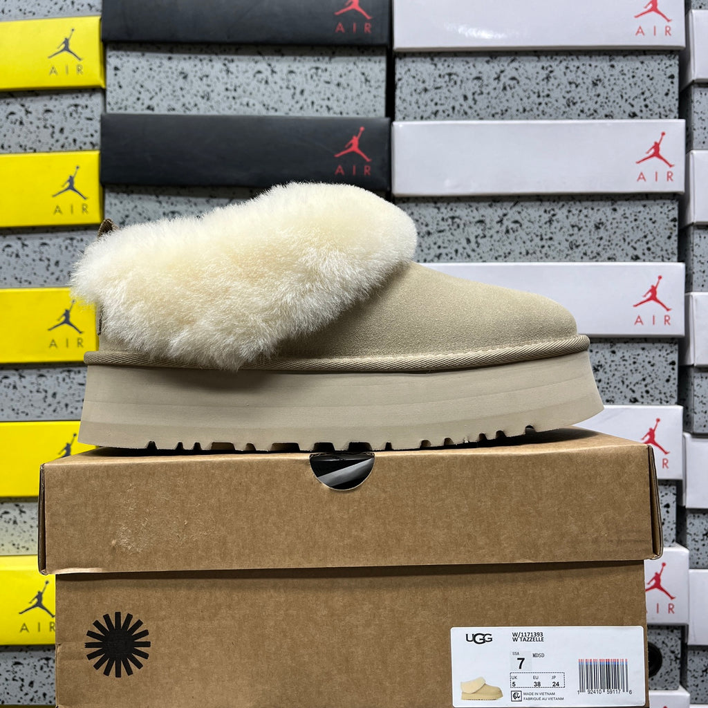 UGG Yazzelle – Sand Suede Platform Slipper with Cream Sheepskin Cuff & Tonal Lug Sole