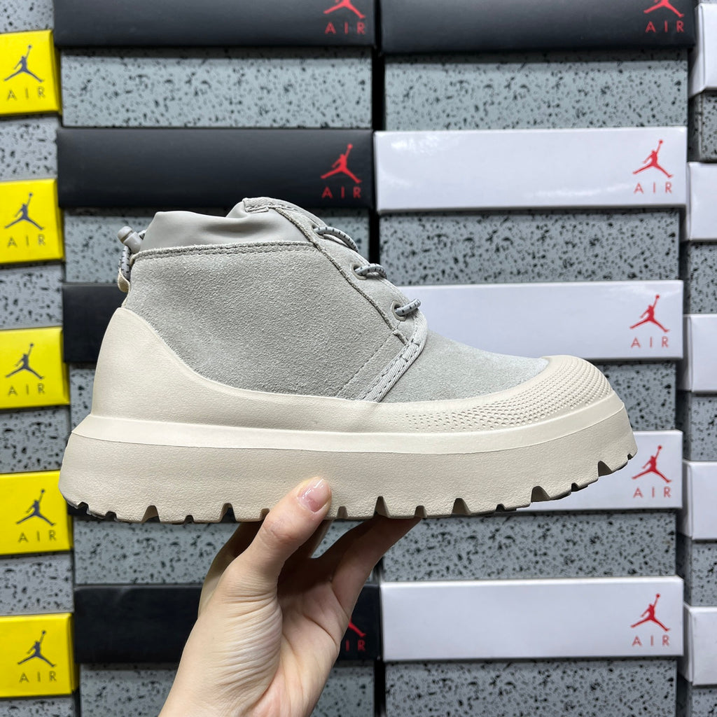 UGG Neumel Boot – Light Grey Suede Chukka