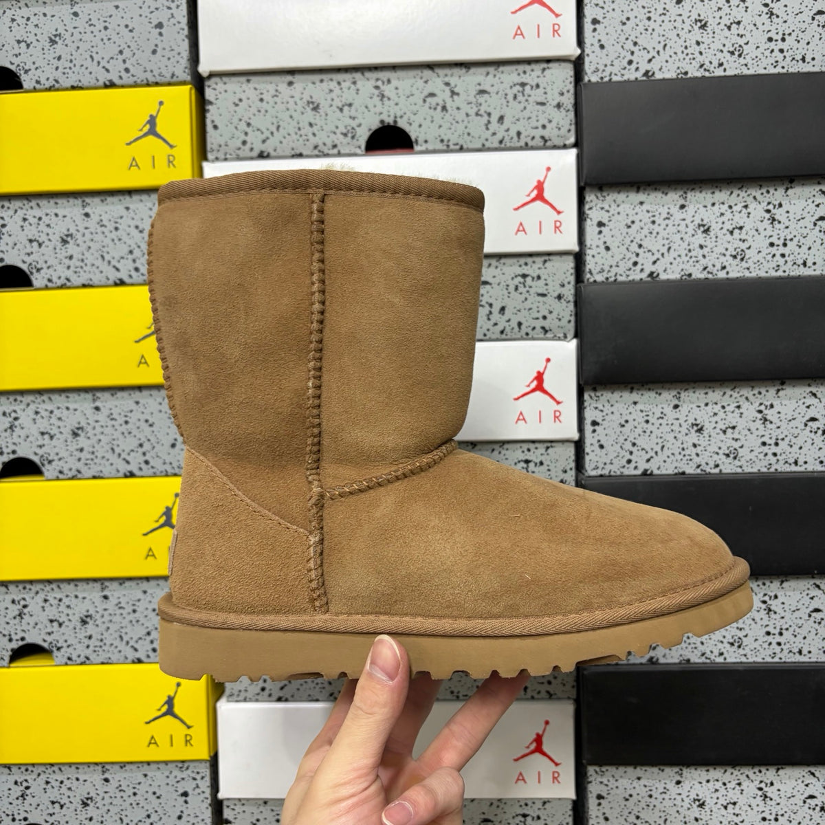 UGG Classic Short Boot – Chestnut Suede