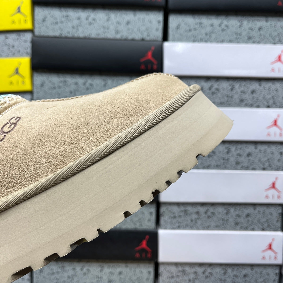UGG Platform Snow Boots – Suede & Sherpa Winter Boots