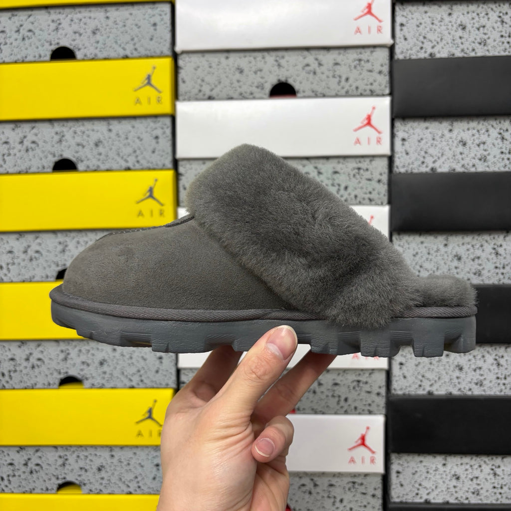 UGG Tazz Slipper – Charcoal Suede Platform Mule with Tonal Grey Sheepskin Cuff & All-Charcoal Lug Sole