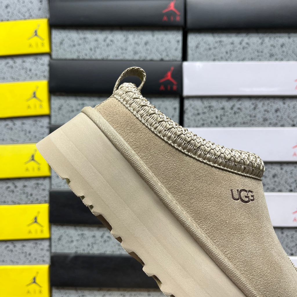 UGG Tazz Platform Slipper – Sand Suede with Gold Woven Collar Trim