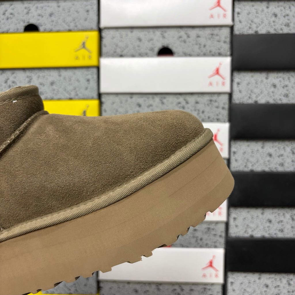 UGG Ultra Mini Platform Boot – Taupe Suede