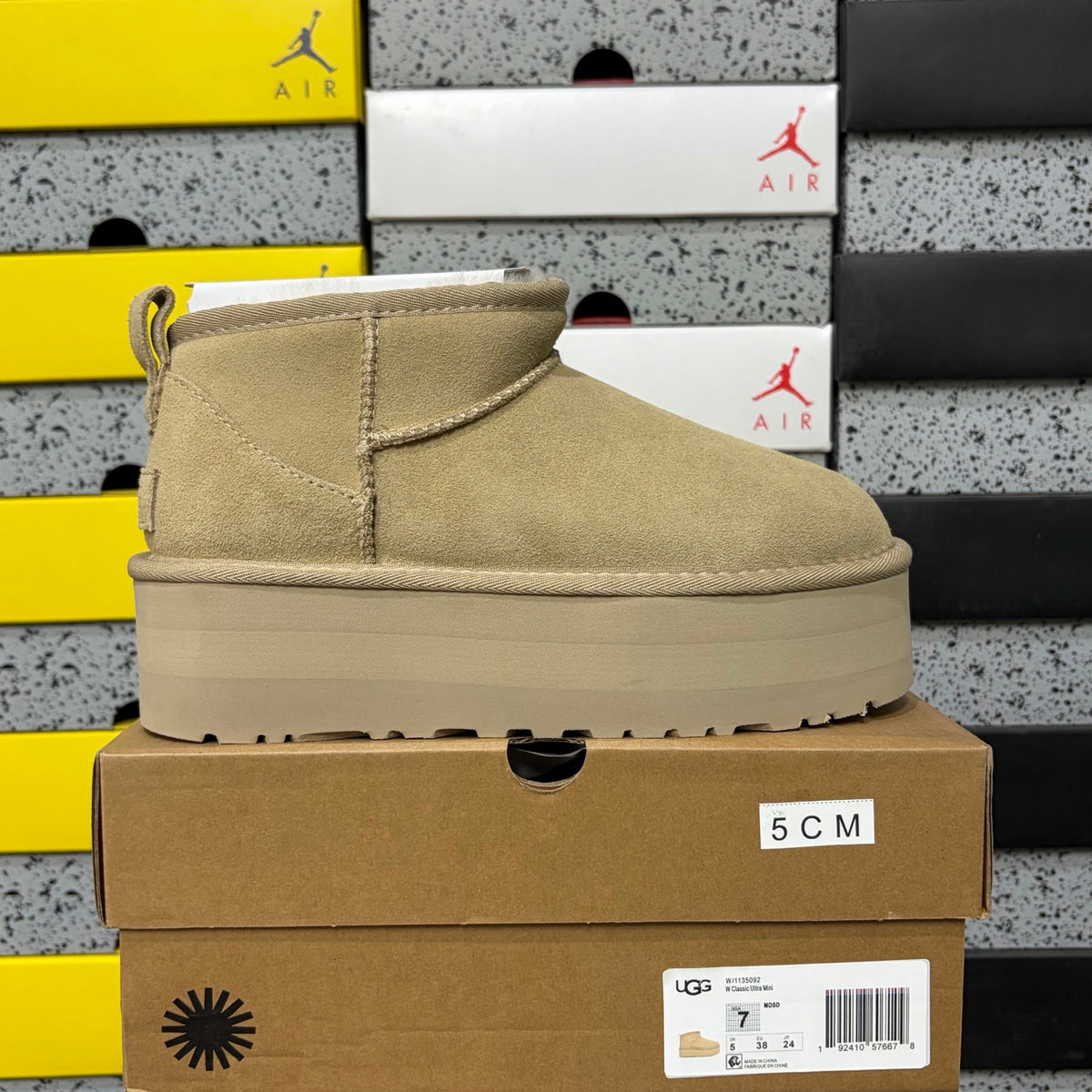 UGG Classic Ultra Mini Platform Boot – Wheat Suede