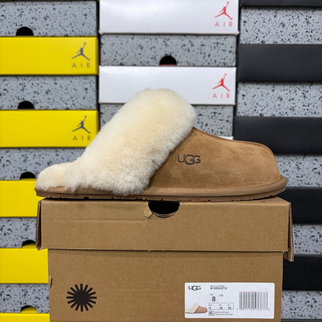 UGG Disquette Slipper – Chestnut Suede Open-Toe Slide with Oversized Cream Sheepskin Drape & Flat Sole