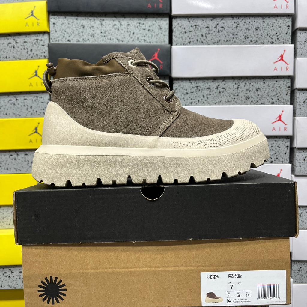 UGG Chukka Lace-Up Platform Boot – Olive Suede