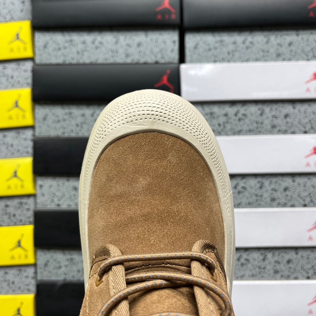 UGG Neumel Boot – Chestnut Suede with Cream Lug Sole