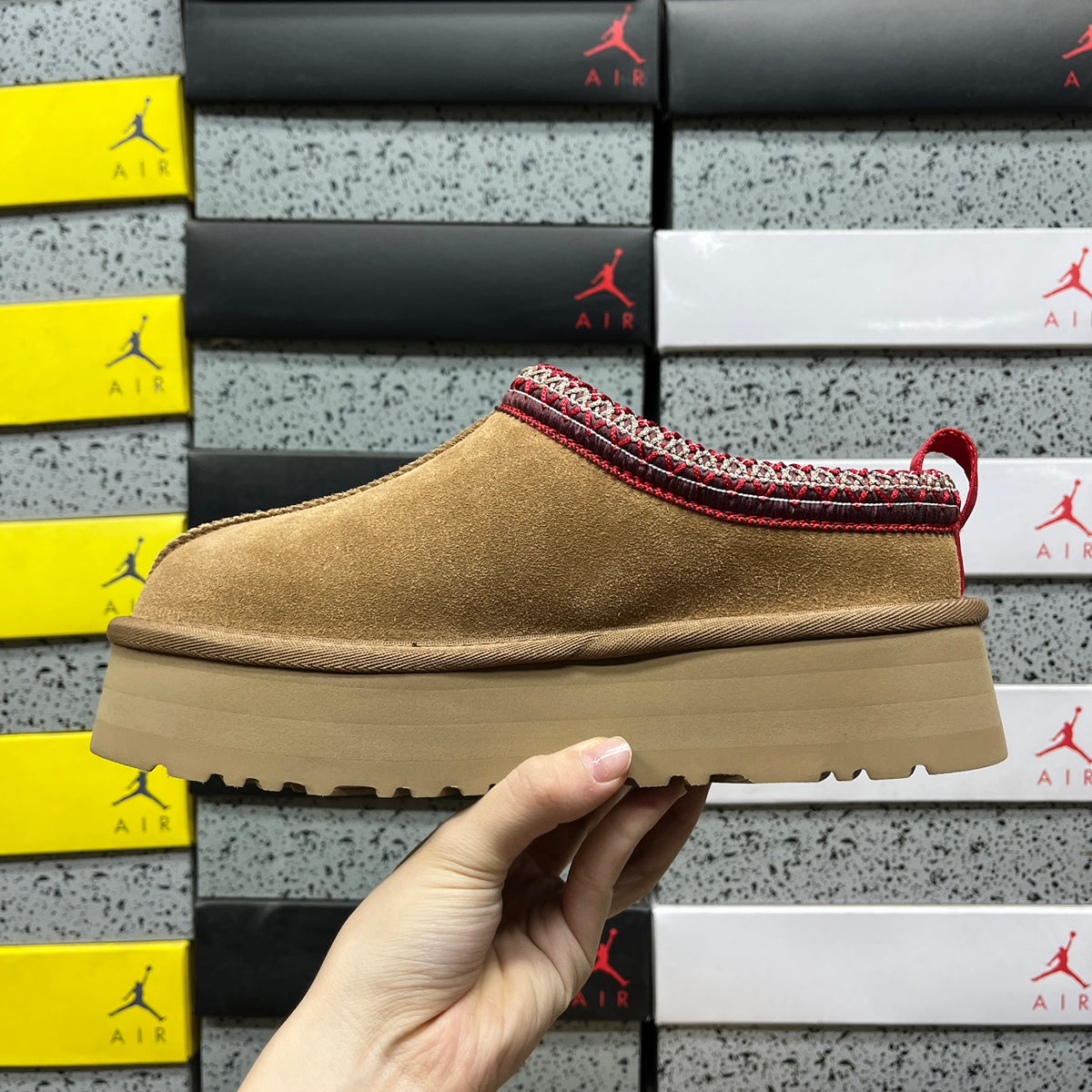 UGG Tazz Platform Slipper – Chestnut Suede with Red & Tan Woven Collar Trim
