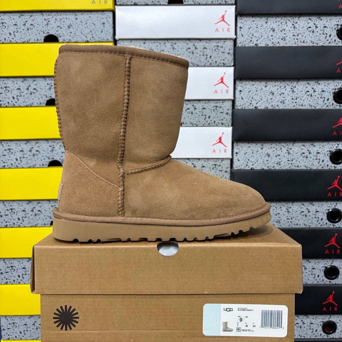 UGG Classic Short Boot – Chestnut Suede