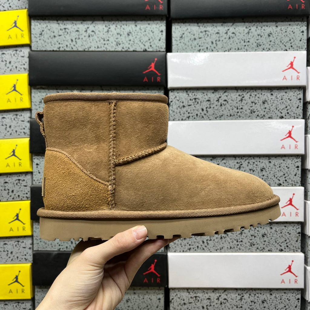 UGG Classic Mini Boot – Wheat Suede