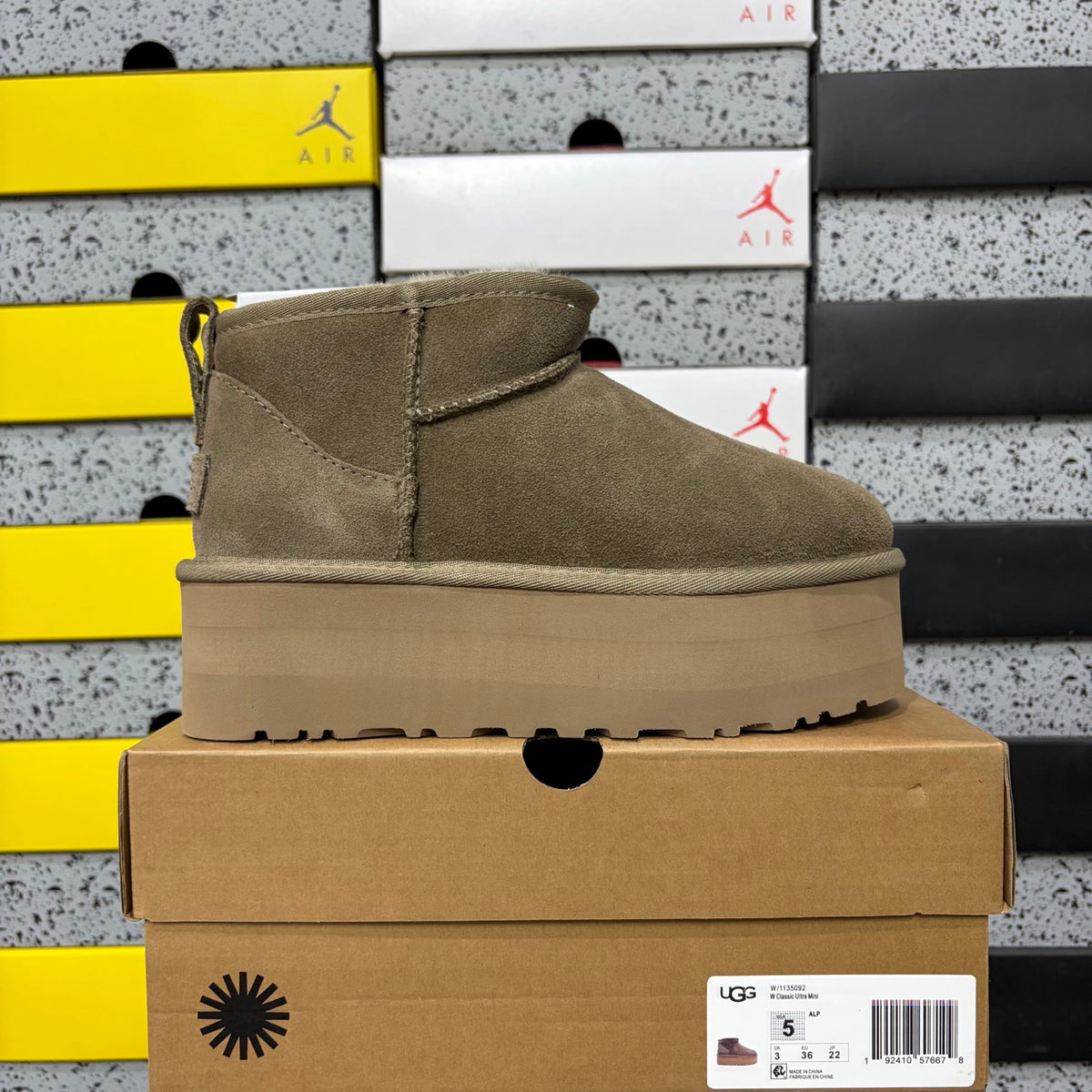 UGG Ultra Mini Platform Boot – Taupe Suede