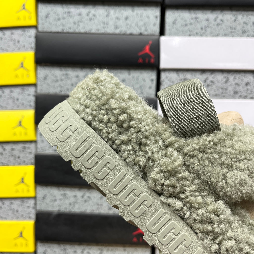 UGG Fluff Sugar Slide – Sage Teddy Shearling Crossband Sandal with Tonal Elastic Strap & Branded Platform