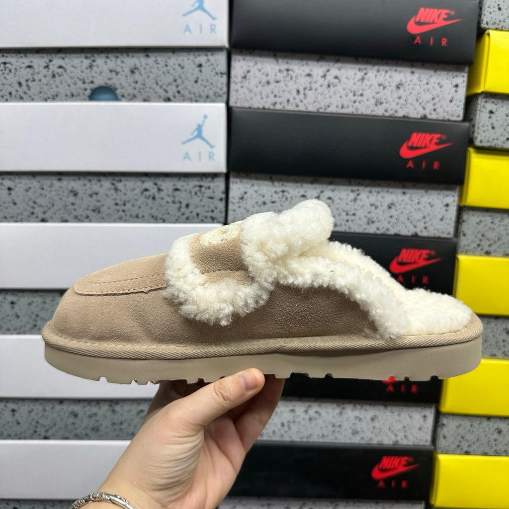 UGG Shearling Slide – Sand Suede Open-Toe Sandal with Sculptural Curly Shearling Knot Strap