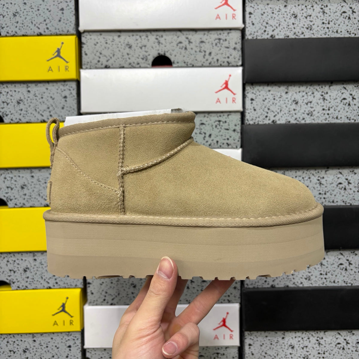 UGG Classic Ultra Mini Platform Boot – Wheat Suede