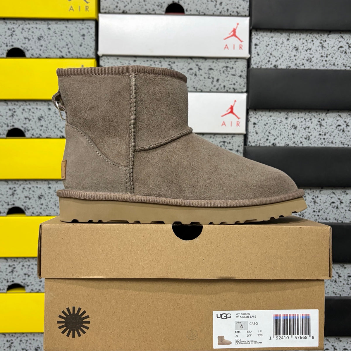 UGG Kallen Lace – Chestnut Suede Platform Bootie with Cream Sheepskin Cuff