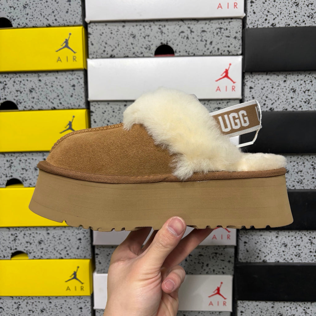 UGG Star Strap Slide – Chestnut with Genuine Sheepskin Footbed
