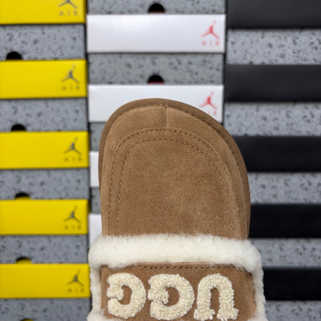 UGG Cozee Squish Slide – Chestnut Suede Open-Toe Sandal with Cream Shearling Knot Strap & Lug Sole