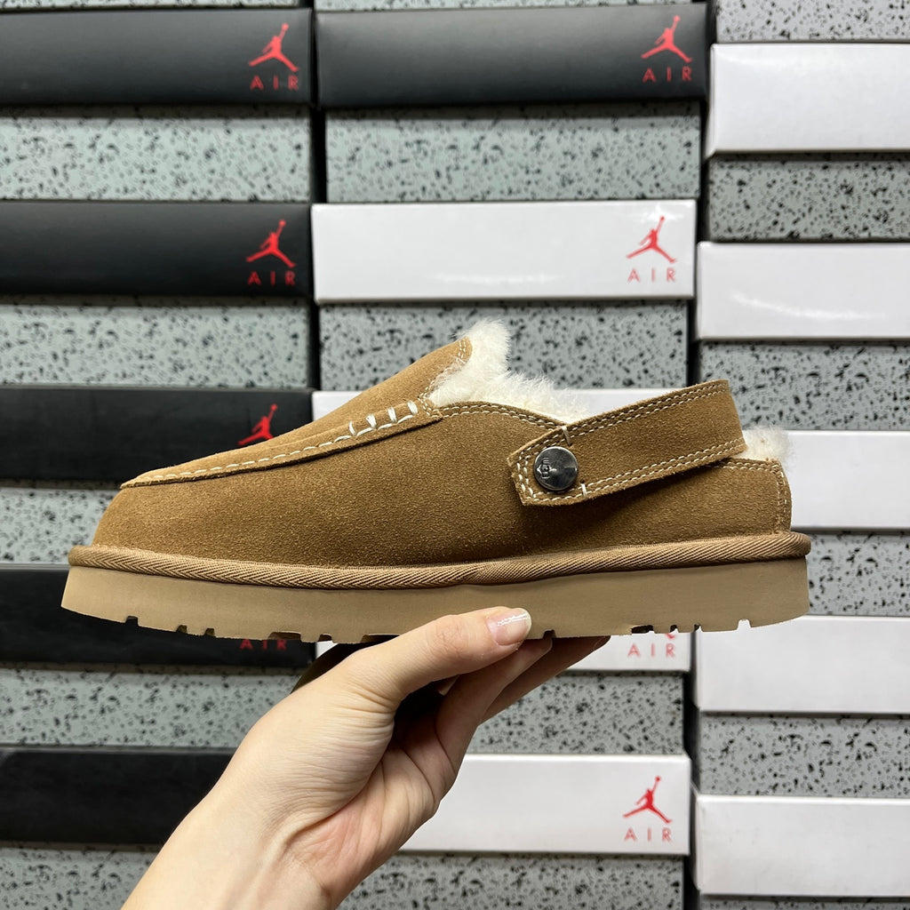 UGG Goldenstar Evelina Clog – Chestnut Suede Platform Clog with Silver Buckle & Sheepskin Lining