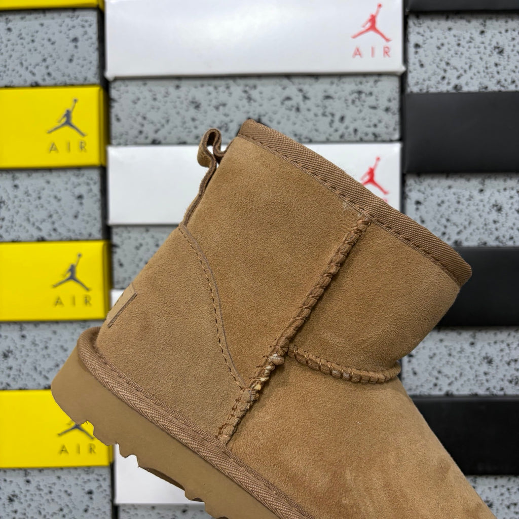 UGG Classic Mini Boot – Chestnut Suede