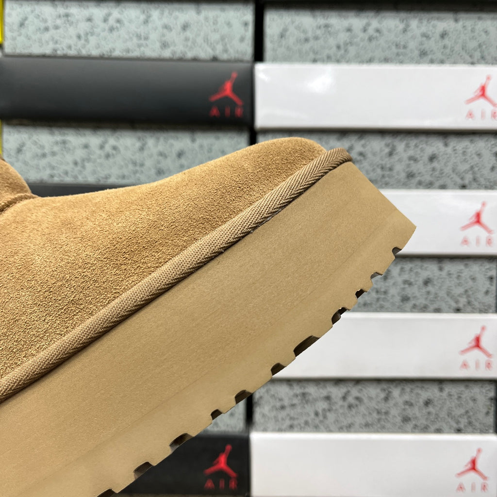 UGG Classic Ultra Mini Platform Boot – Chestnut Tonal with Warm Wheat Platform Sole