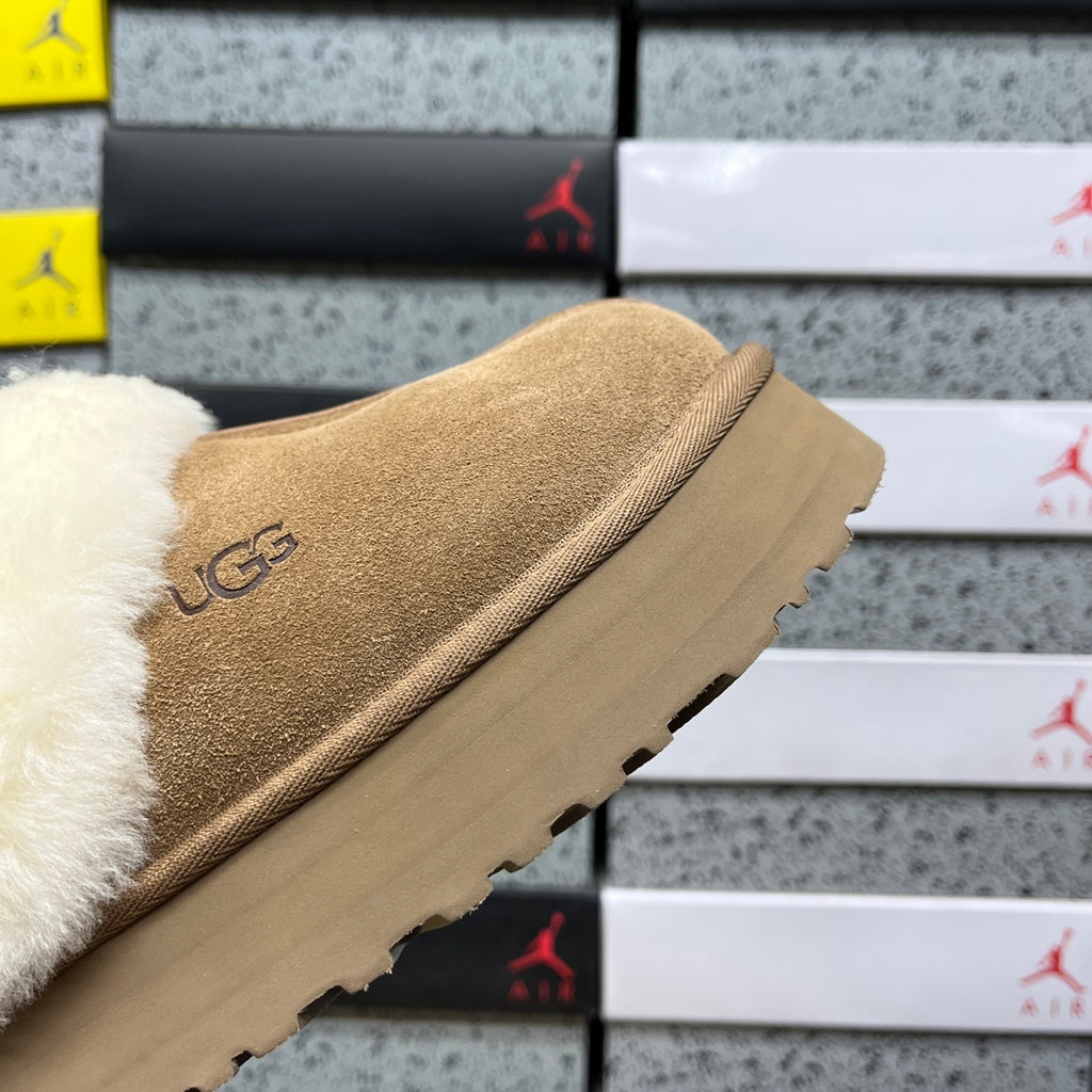 UGG Classic Ultra Mini Boot – Chestnut Suede