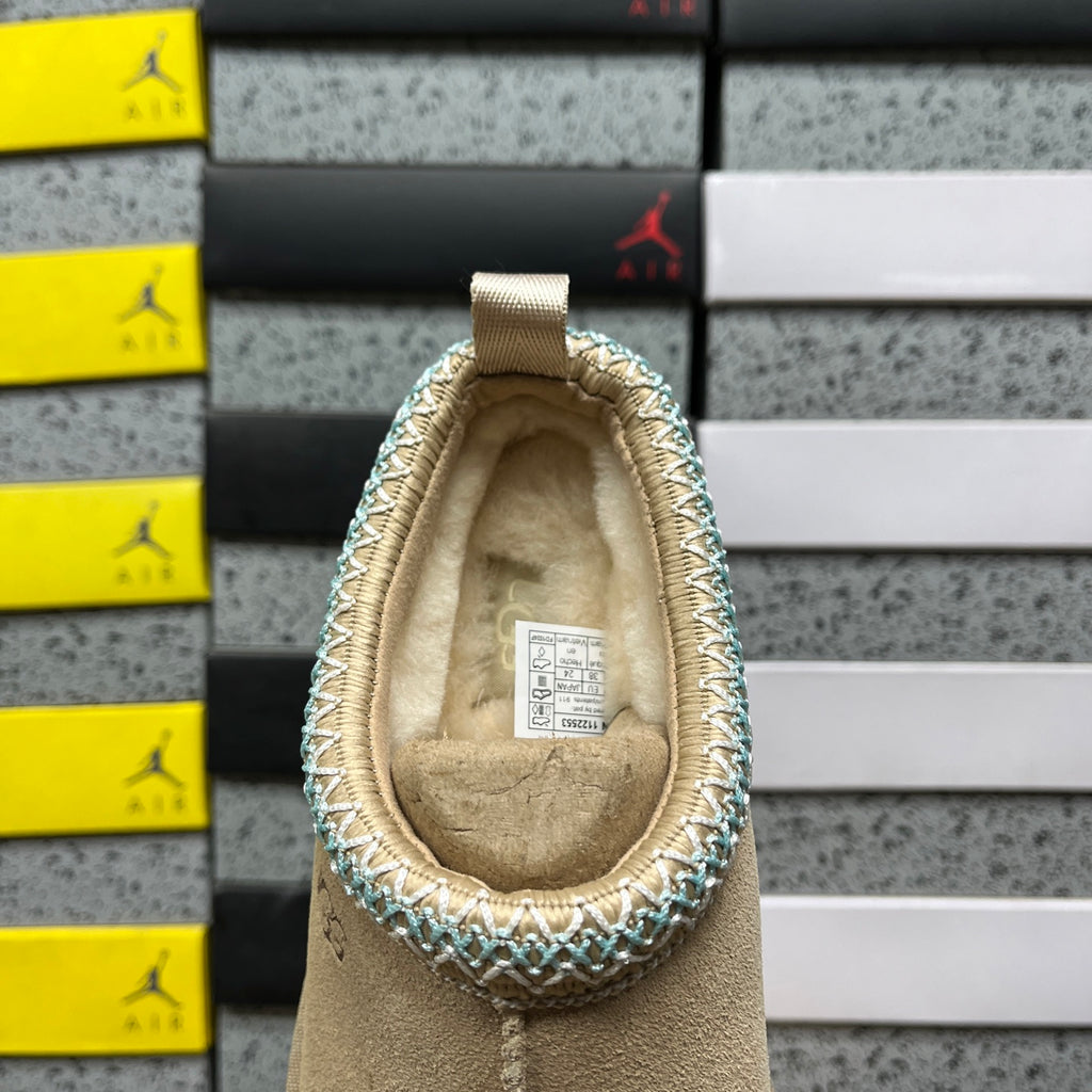 UGG Platform Snow Boots – Sand Suede & Teal Woven Collar
