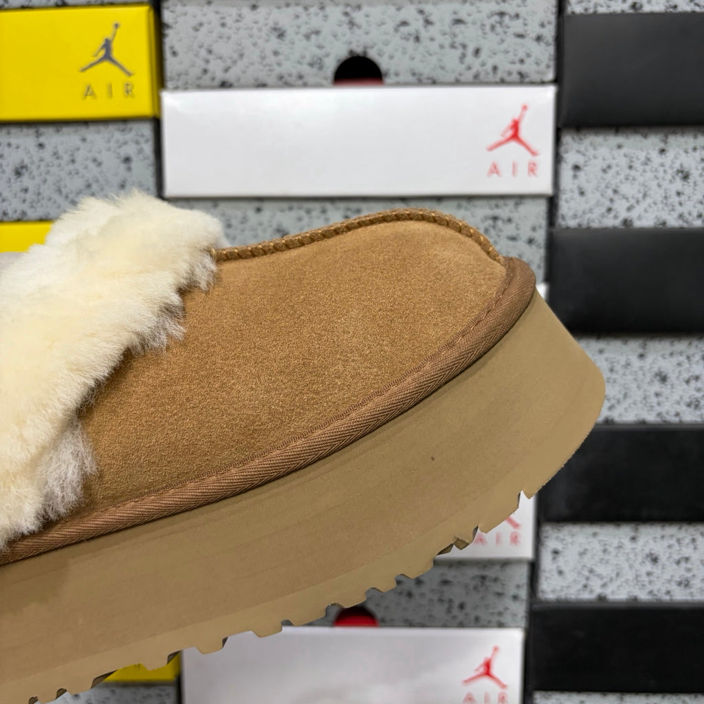 UGG Star Strap Slide – Chestnut with Genuine Sheepskin Footbed