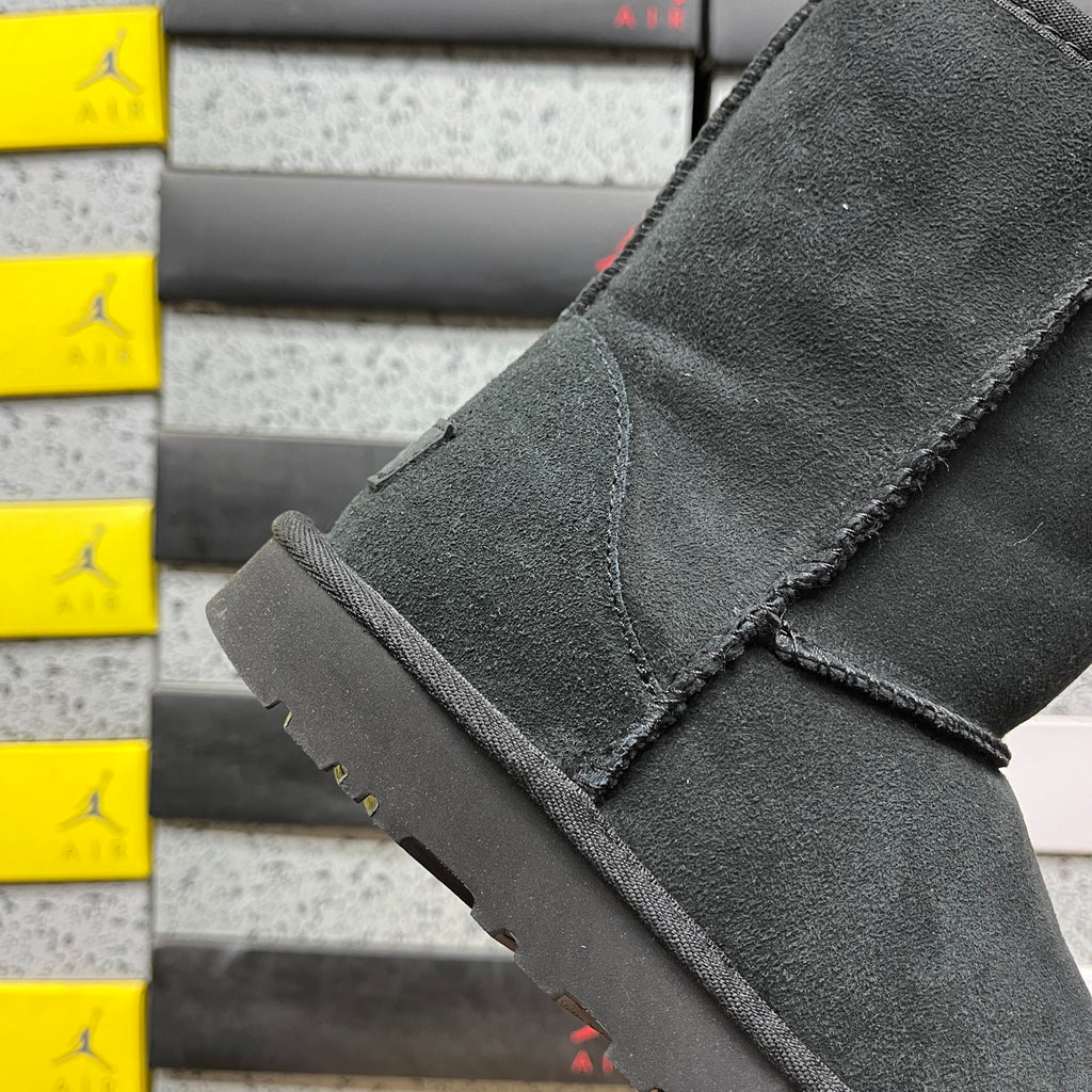 UGG Classic Short Boot – All-Black Suede