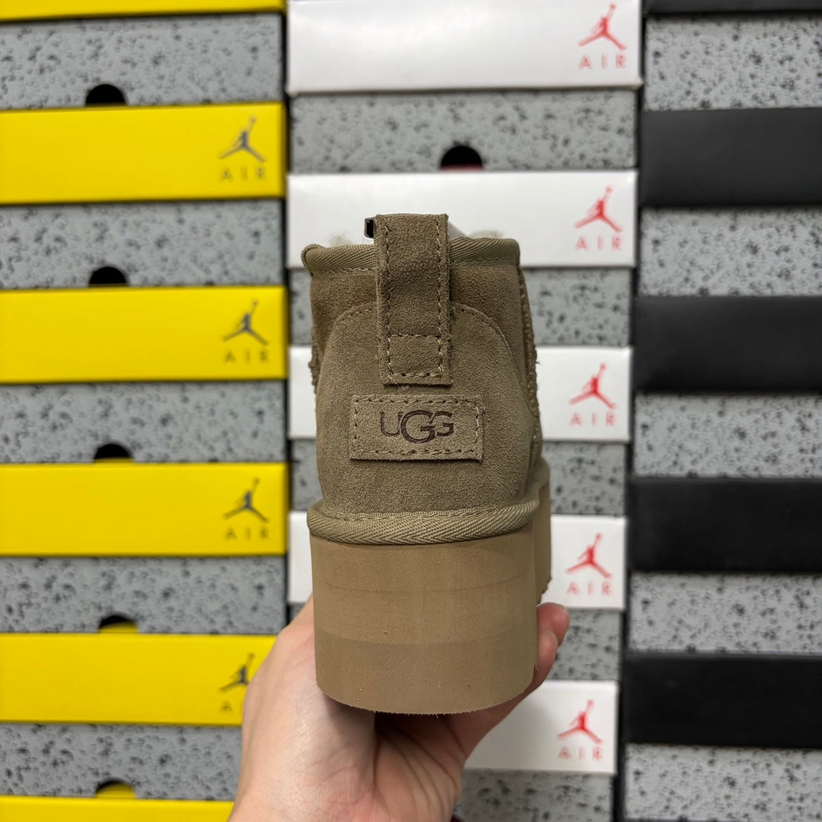 UGG Ultra Mini Platform Boot – Taupe Suede