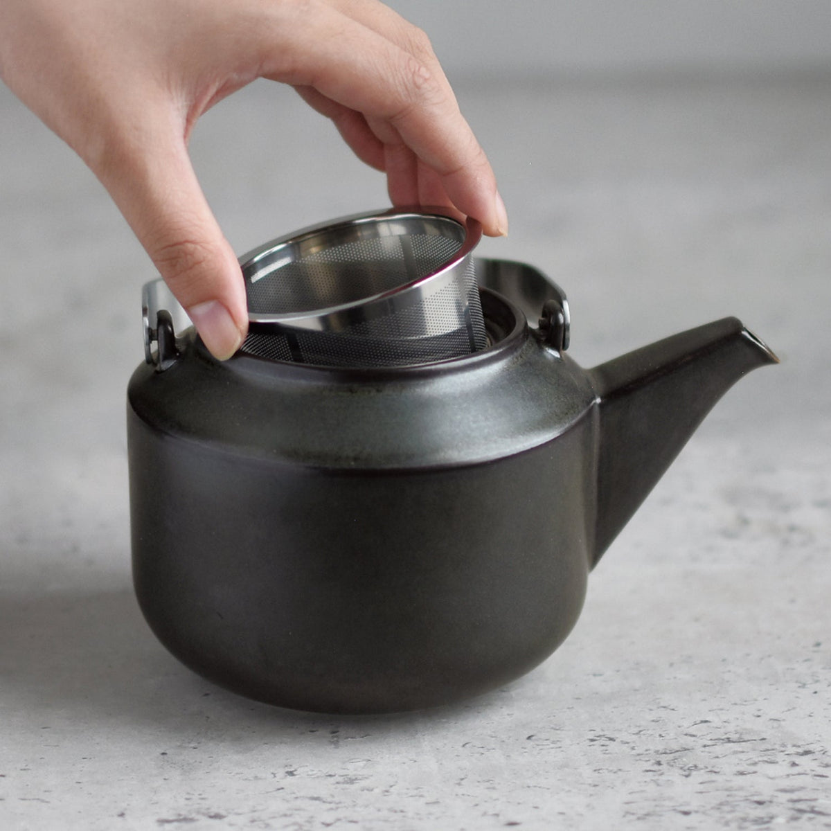 Kinto LT teapot 600ml black