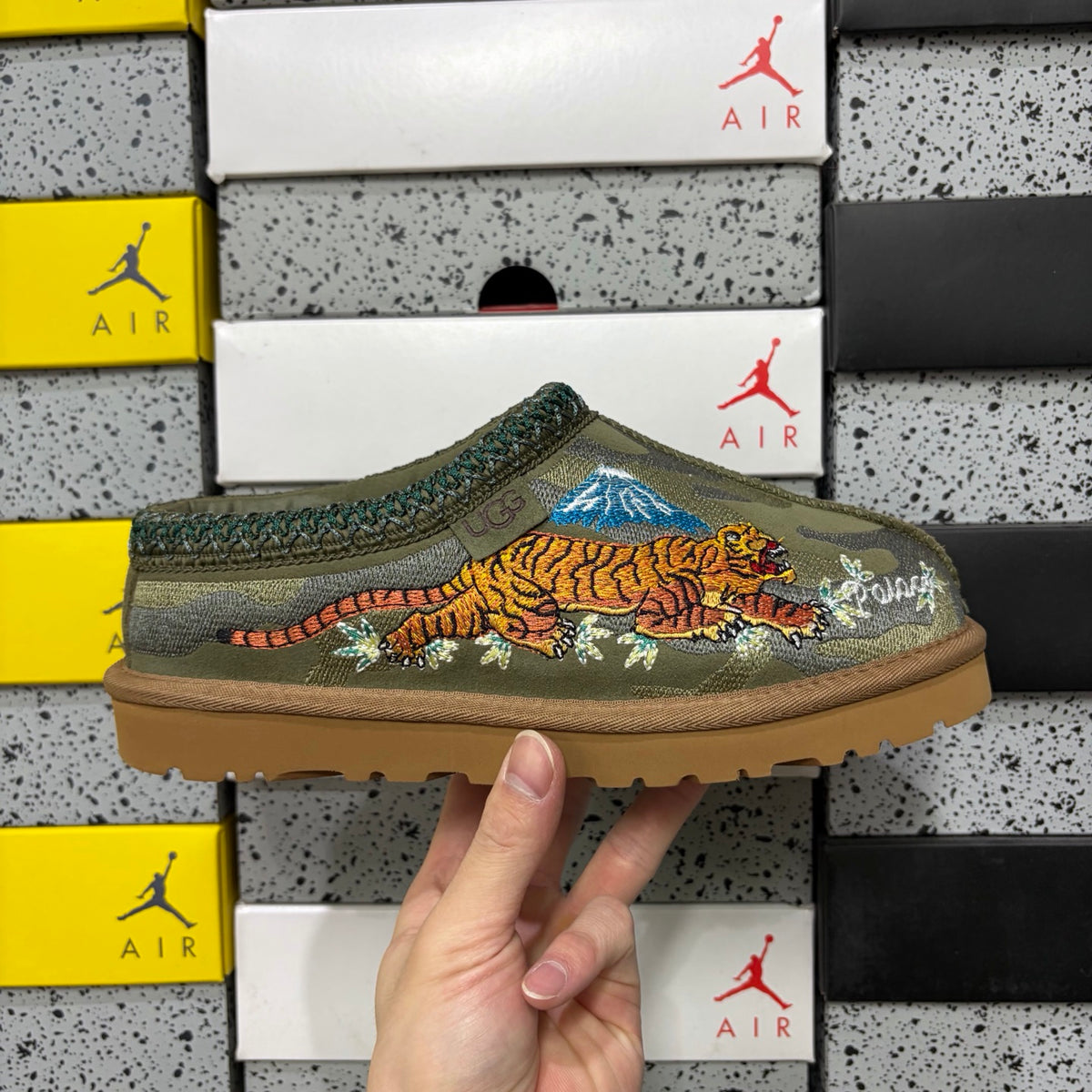 UGG × Palace Skateboards Tazz Slipper – Olive with Dragon Embroidery, Dark Green Braid Trim & Gum Platform Sole