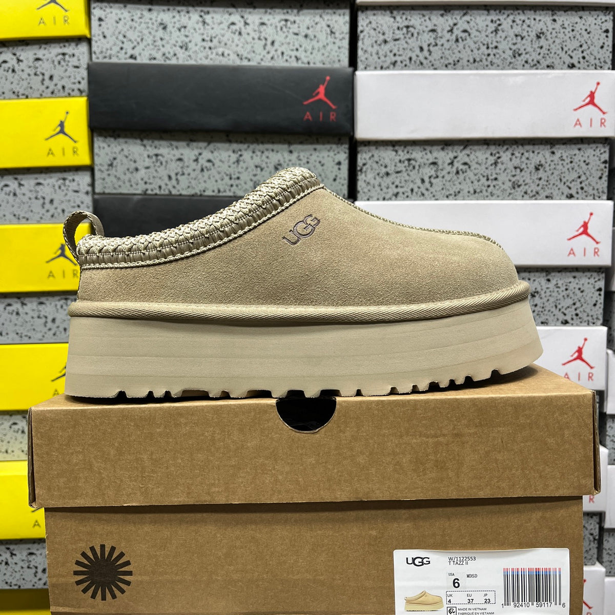UGG Tazz Platform Slipper – Sand Suede with Gold Woven Collar Trim