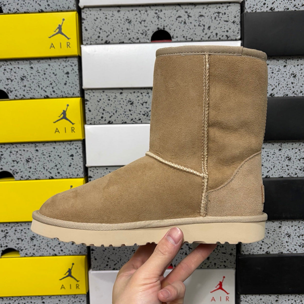 UGG Kallen Lace Classic Short Boot – Suede Boot with Shearling Lining, Tonal Back Seam & Classic Sunburst Sole in Sand