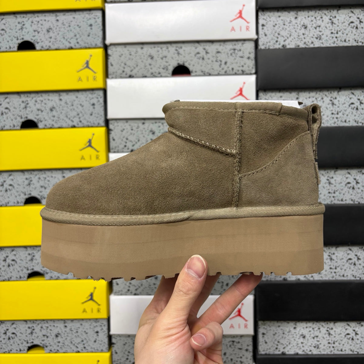 UGG Ultra Mini Platform Boot – Taupe Suede