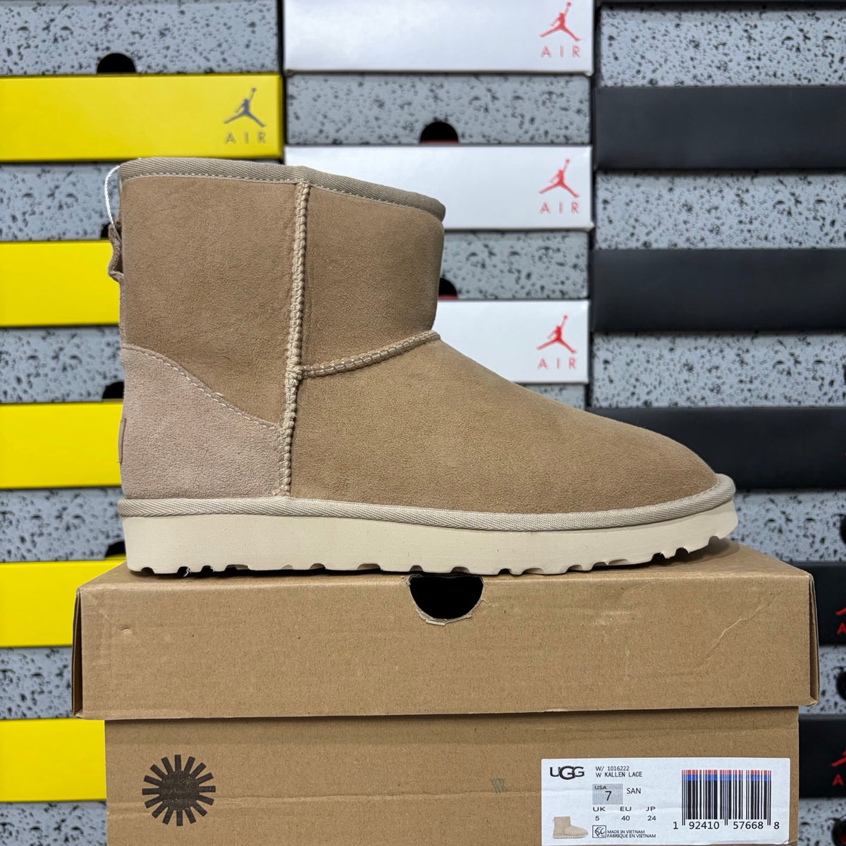 UGG Kallen Lace – Chestnut Suede Platform Bootie with Cream Sheepskin Cuff