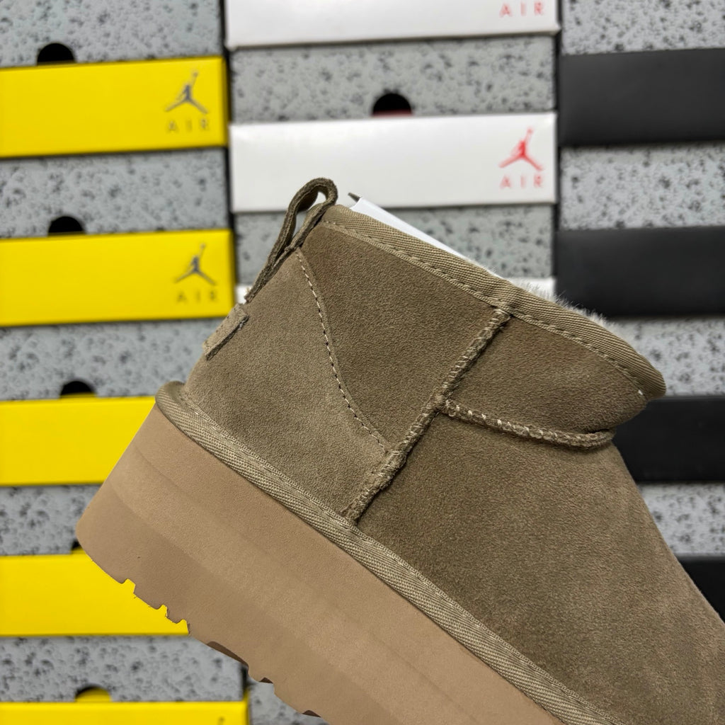 UGG Ultra Mini Platform Boot – Taupe Suede