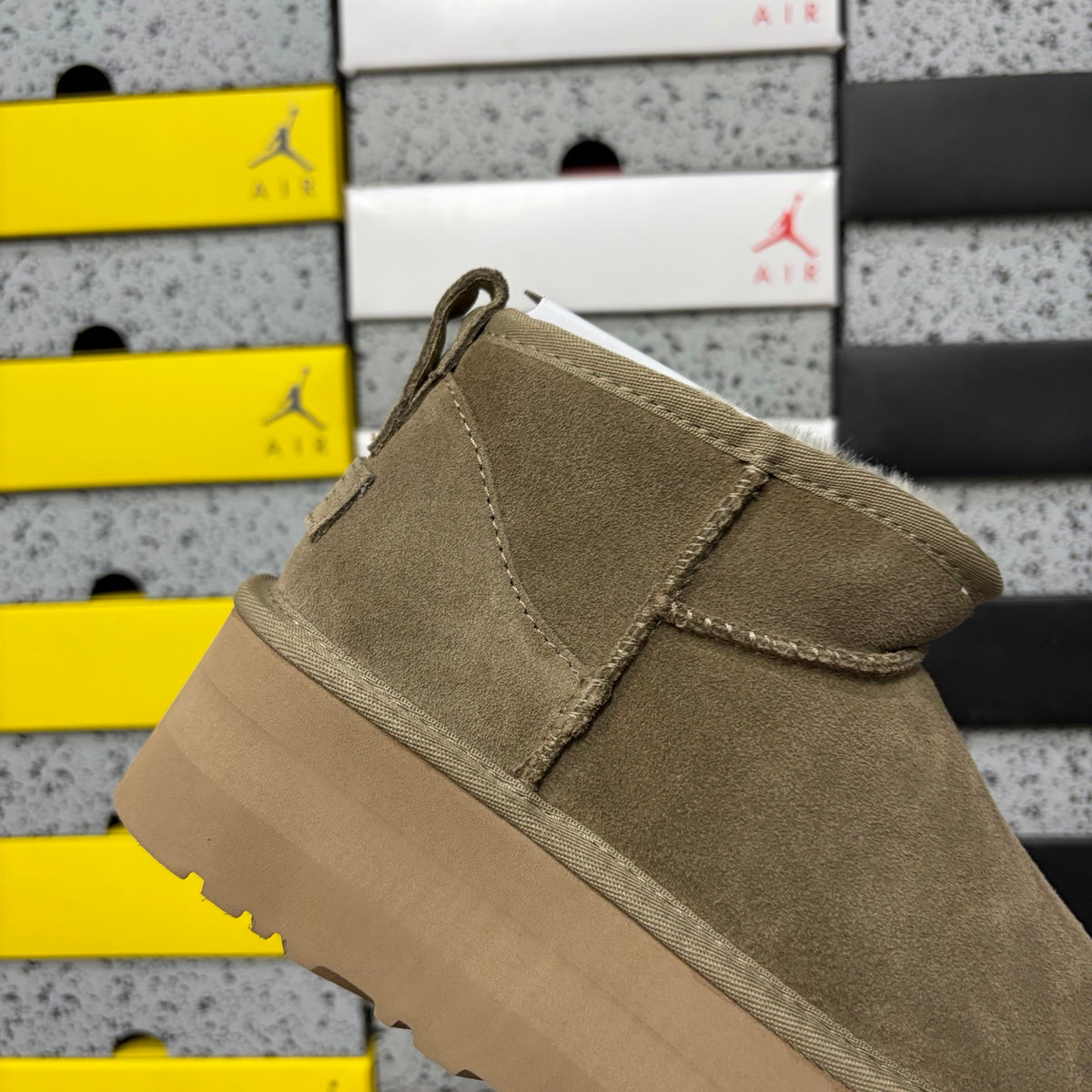 UGG Ultra Mini Platform Boot – Taupe Suede