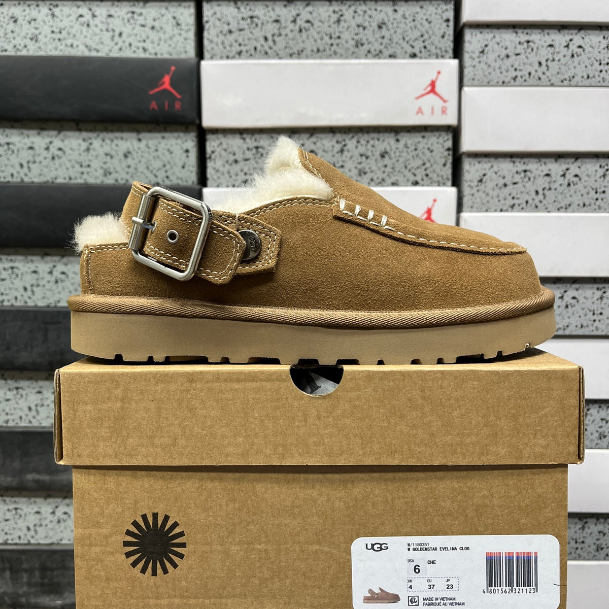 UGG Goldenstar Evelina Clog – Chestnut Suede Platform Clog with Silver Buckle & Sheepskin Lining