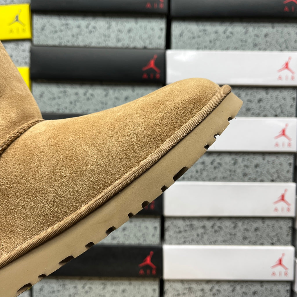 UGG Bailey Button II Boot – Chestnut Suede
