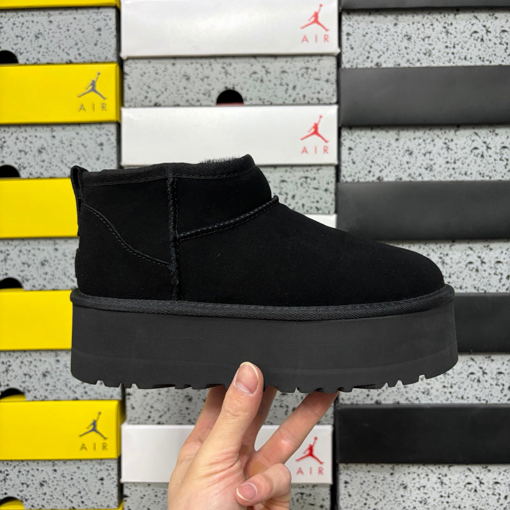UGG Ultra Mini Platform Boot – All-Black Nubuck & Sherpa