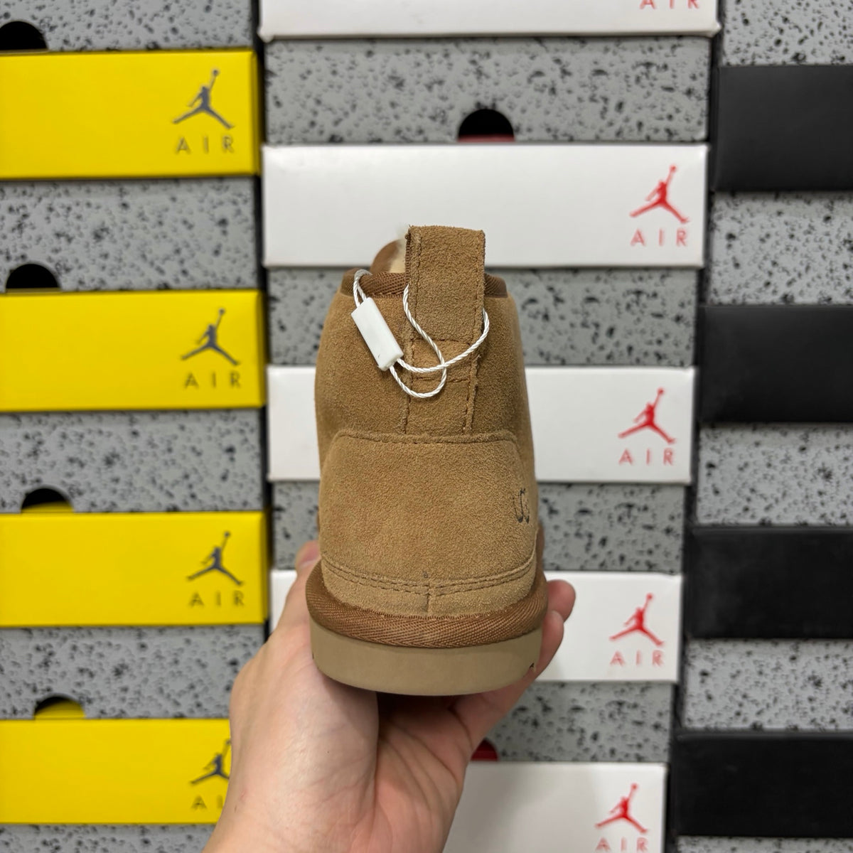 UGG Neumel Boot – Chestnut Suede Lace-Up Chukka with Gold Eyelets, Debossed UGG Logo & Warm Gum Lug Sole