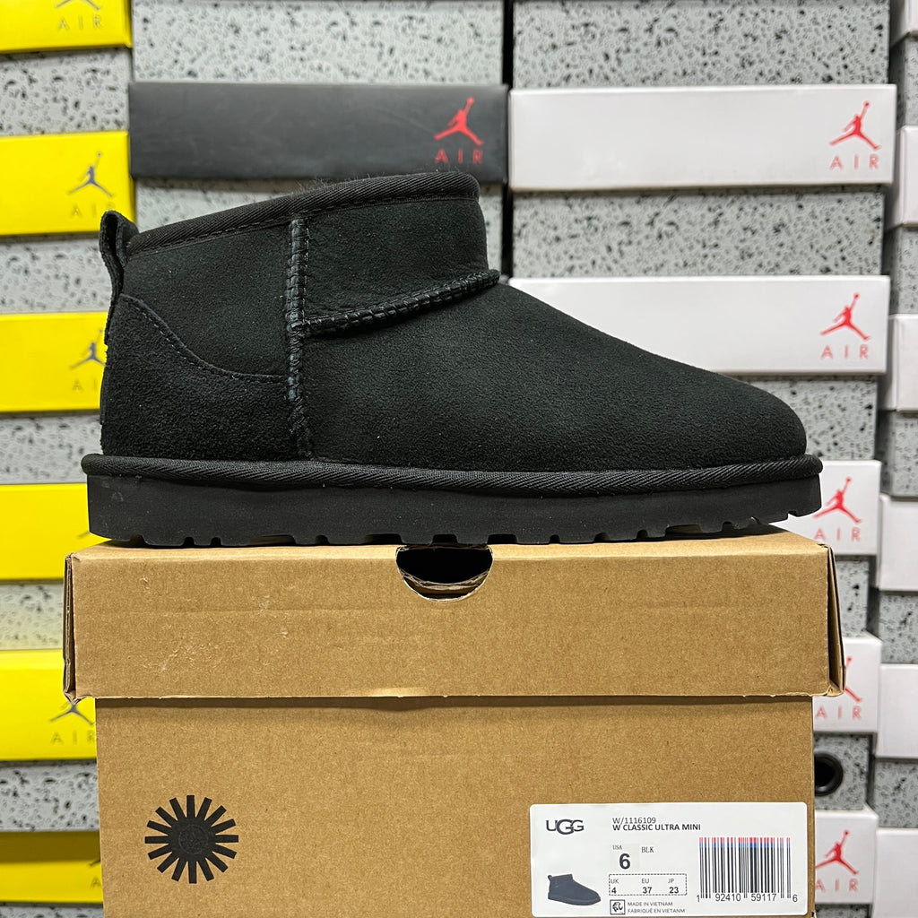 UGG Tasman Weather Hybrid Boot – All-Black Suede