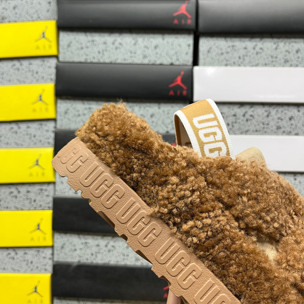 UGG Fluff Sugar Slide – Chestnut Teddy Shearling Crossband Sandal with Logo Jacquard Strap & Branded Sole