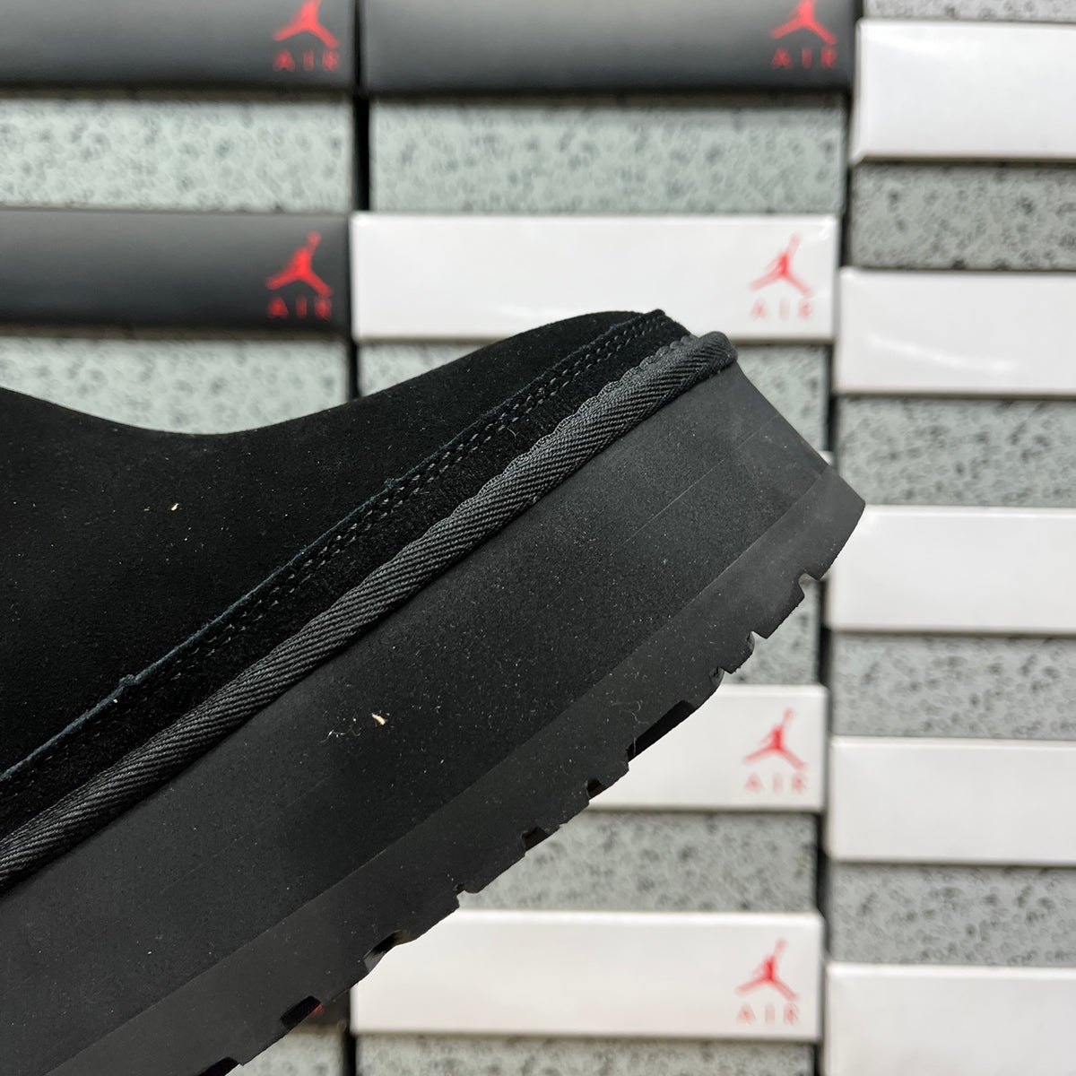 UGG Chelsea Boot – All-Black Suede with UGGPlush Lining & SugarSole