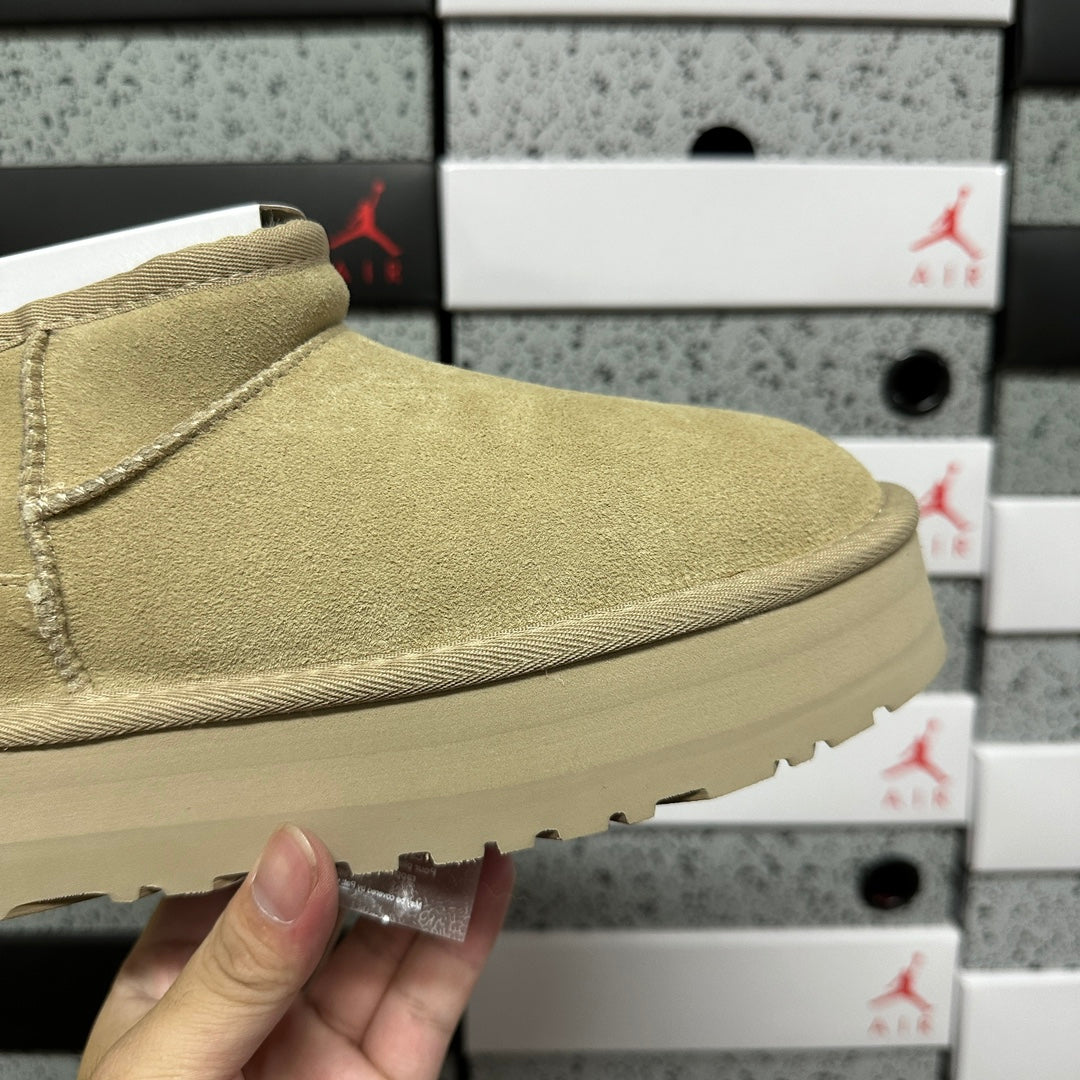 UGG Classic Ultra Mini Platform Boot – Sand Suede