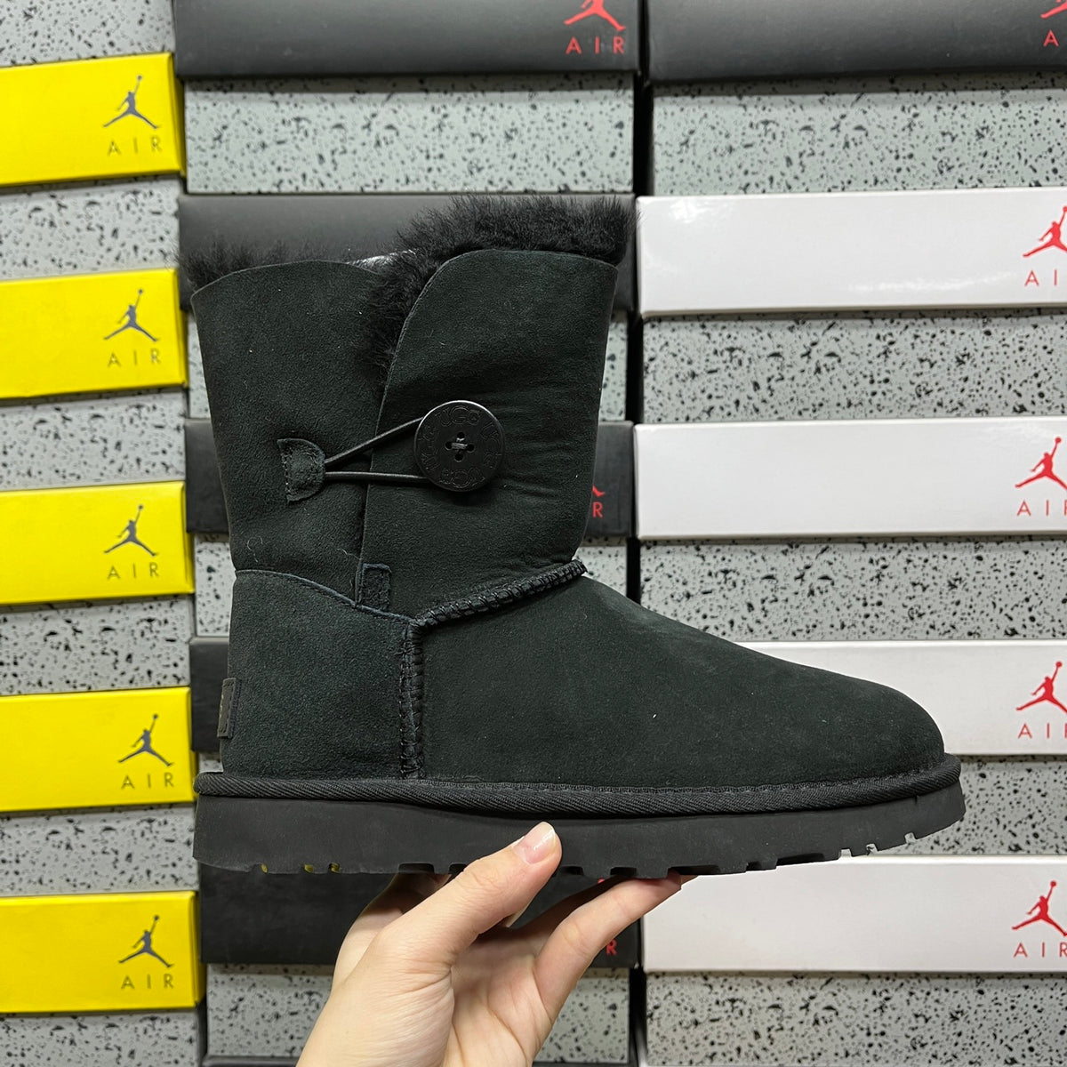 UGG Bailey Button II Boot – All-Black Suede