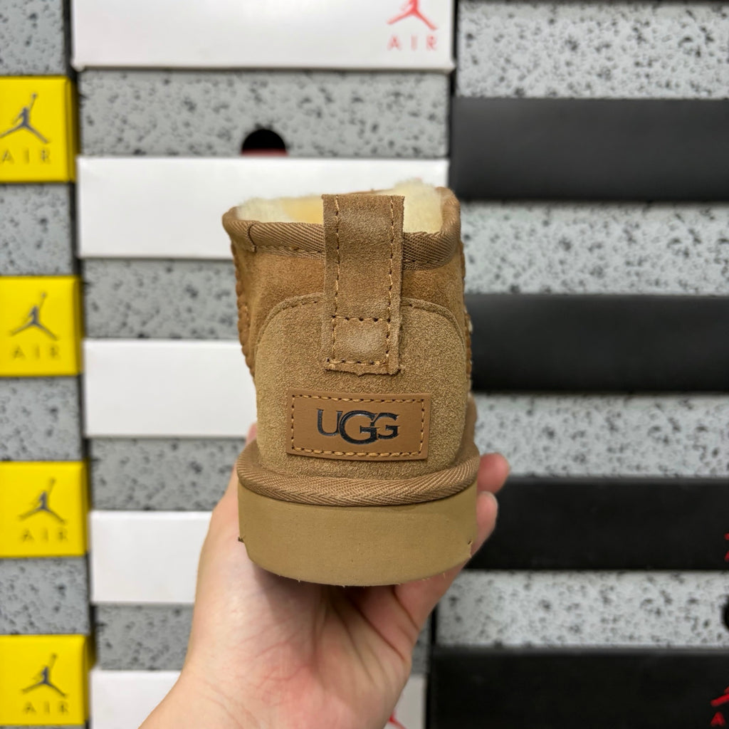UGG Classic Ultra Mini Boot – Chestnut Suede Ankle Boot with Sheepskin Lining & Tonal Lug Sole